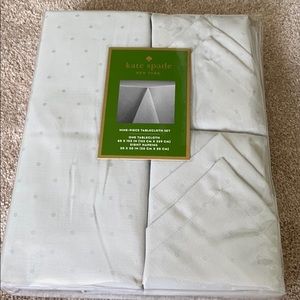Kate Spade9 Piece Tablecloth Set